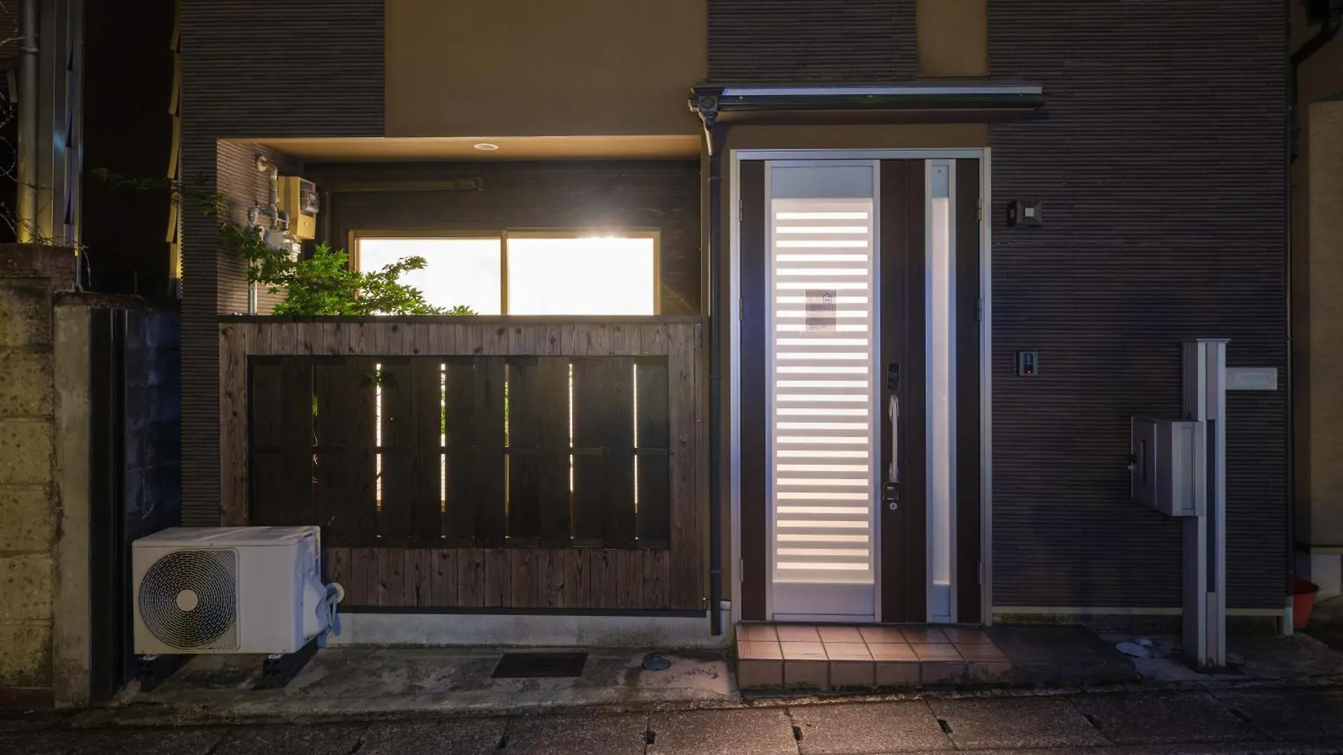 Muji Arashiyama Villa 無時嵐1階2階賃貸し 駅まで徒歩2分 Kyoto Japan
